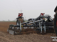 Combination de préparation du lit de semence Agro-Tom zaaibedcombinatie  compactor  UPH