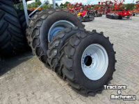 Roues, Pneus, Jantes, Barillets Jumelage Mitas 540/65x34 & 440/65x24 op velgen
