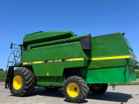 Moissonneuse batteuse John Deere 2066