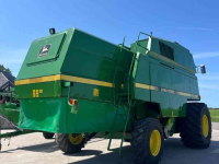 Moissonneuse batteuse John Deere 2066