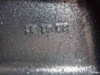Poids frontaux Steyr Nieuw Steyr moederblok, ondertrekhaak en gewicht.