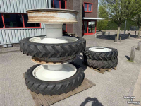 Roues, Pneus, Jantes, Barillets Jumelage BKT 320/85R36 + 300/95R52