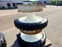 Roues, Pneus, Jantes, Barillets Jumelage BKT 320/85R36 + 300/95R52
