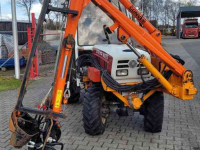Tracteurs Steyr 8075 AS 4WD smalspoor met maaiarm/maaibalk
