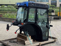 Tracteur pour horticulture New Holland Complete T 4.xxx V Smalspoor Airco Elektra Stoel Lampen