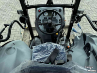 Tracteur pour horticulture New Holland Complete T 4.xxx V Smalspoor Airco Elektra Stoel Lampen