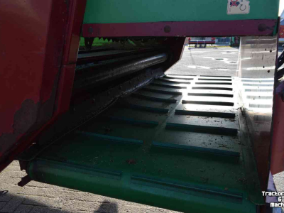 Distributeur de fourrage en bloc Strautmann BVW801