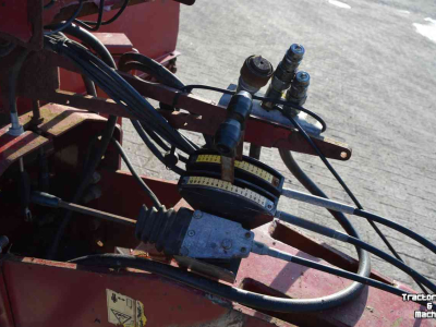 Distributeur de fourrage en bloc Strautmann BVW801