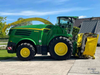 Ensileuse automotrice John Deere 8400 I + Kemper Maisbek JD HARVEST CHECK