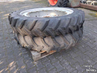 Roues, Pneus, Jantes, Barillets Jumelage Kleber 300-95 R46