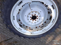 Roues, Pneus, Jantes, Barillets Jumelage Kleber 300-95 R46