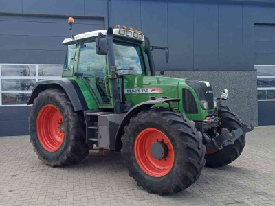 Tracteur Fendt 716 Vario com 2