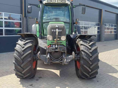 Tracteur Fendt 716 Vario com 2