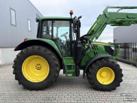 Tracteur John Deere 6120M met 623R Voorlader