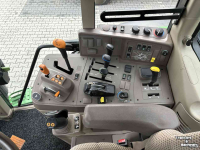 Tracteur John Deere 6120M met 623R Voorlader