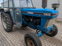 Tracteur Ford 7810