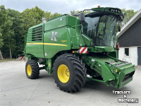 Moissonneuse batteuse John Deere T660