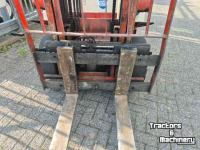 Chariot élévateur Nissan 2,5 ton lpg
