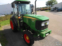 Tracteur pour vignes et vergers John Deere 5080 gv