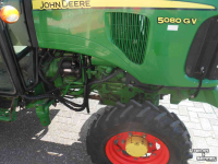 Tracteur pour vignes et vergers John Deere 5080 gv