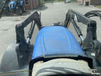 Tracteur New Holland T6030 + STOLL ROBUST FR.LDR.