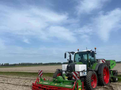 Tracteur Fendt 300 S4/G4