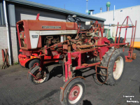 Tracteur International 423 portaal