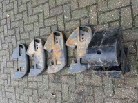 Poids frontaux Case-IH frontgewichten, 4x 45 kg en 110kg middengewicht