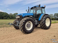 Tracteur New Holland 8360