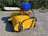 Balayeur JCB SC240