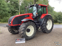 Tracteur Valtra Valtra T 190     (rood)