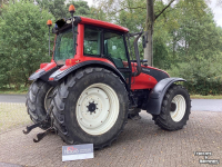 Tracteur Valtra Valtra T 190     (rood)