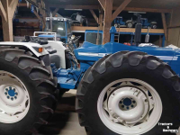 Tracteur County 1124