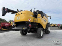 Moissonneuse batteuse New Holland CX 8.70