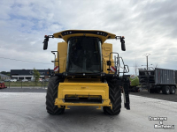 Ensileuse automotrice New Holland CX 8.70