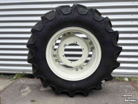 Roues, Pneus, Jantes, Barillets Jumelage BKT Agrimax Banden 420/85R34 en 340/85R24 Verstelbare Velgen