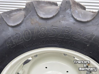 Roues, Pneus, Jantes, Barillets Jumelage BKT Set Bkt Agrimax banden 420/85R34 en 340/85R24 gemonteerd op verstelbare velgen