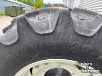 Roues, Pneus, Jantes, Barillets Jumelage BKT Set Bkt Agrimax banden 420/85R34 en 340/85R24 gemonteerd op verstelbare velgen