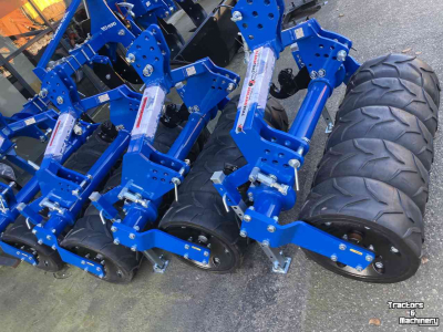 Tasseur à pneus avant VSS FARMFLEX ROLLEN drukrollen, packerrol,