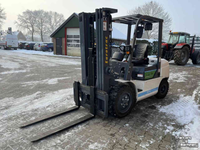 Chariot élévateur Eurotrac FE30 Heftruck Diversen