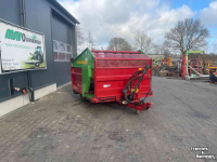 Distributeur de fourrage en bloc Strautmann BVW