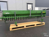 Semoir Unia P25
