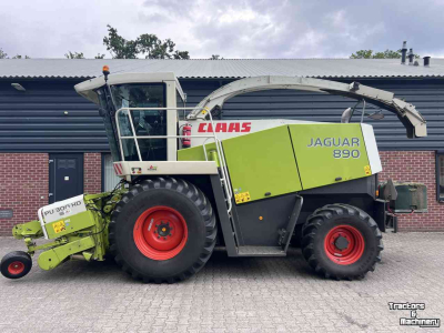 Ensileuse automotrice Claas Jaguar 890
