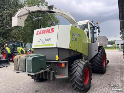 Ensileuse automotrice Claas Jaguar 890