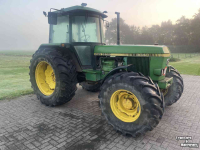 Tracteur John Deere 3040 MFWD SG2