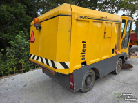 Balayeur Ravo Veegmachine veegauto