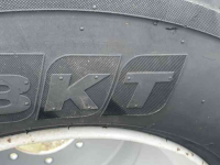 Roues, Pneus, Jantes, Barillets Jumelage BKT 650/45R22.5 en 800/45-30.5
