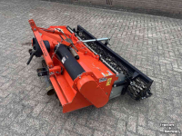 Fraise à rotation inversée Kubota TST 150 Overtopfrees