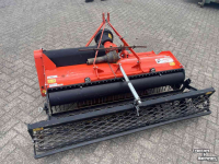 Fraise à rotation inversée Kubota TST 150 Overtopfrees