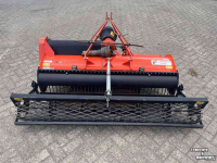Fraise à rotation inversée Kubota TST 150 Overtopfrees